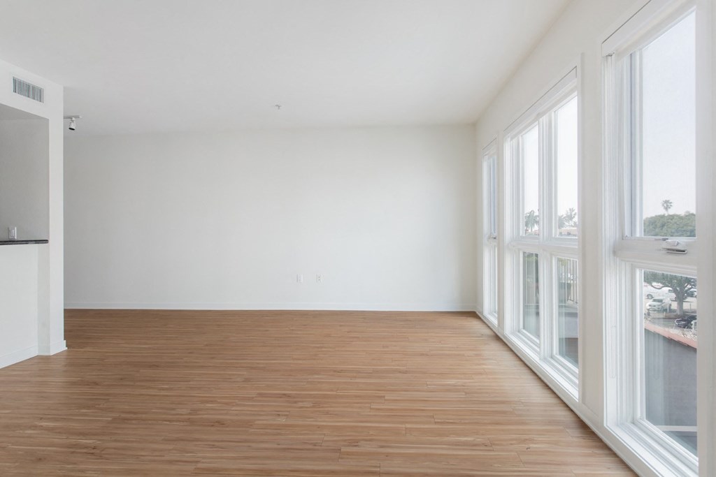 Mayfair Residences At Santa Monica Beach