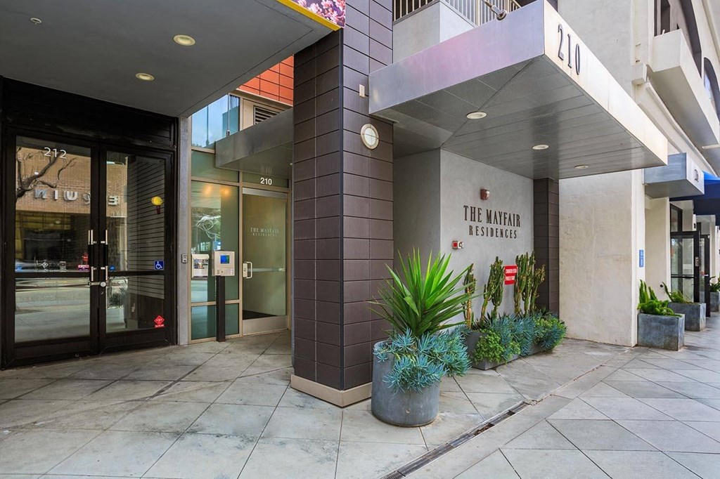 Mayfair Residences At Santa Monica Beach