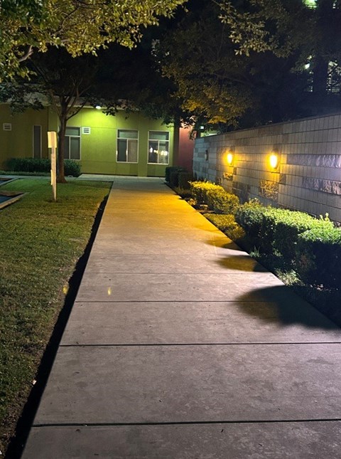 Miley Gardens walkway