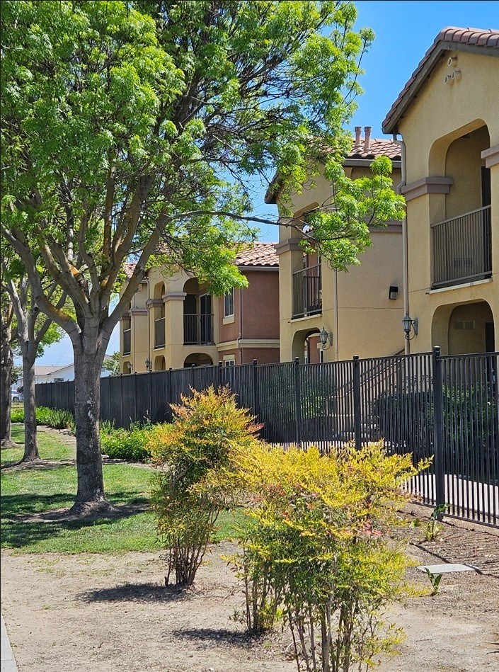 Mirage Vista building exterior