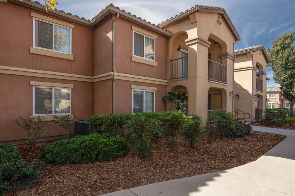 Mirage Vista exterior