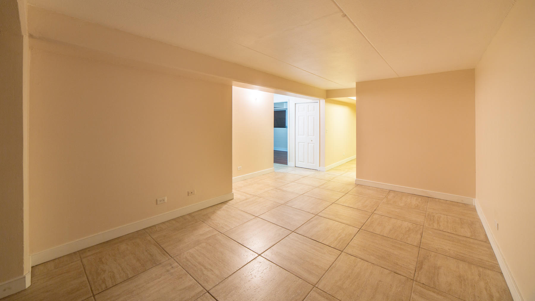 Napili Towers living area