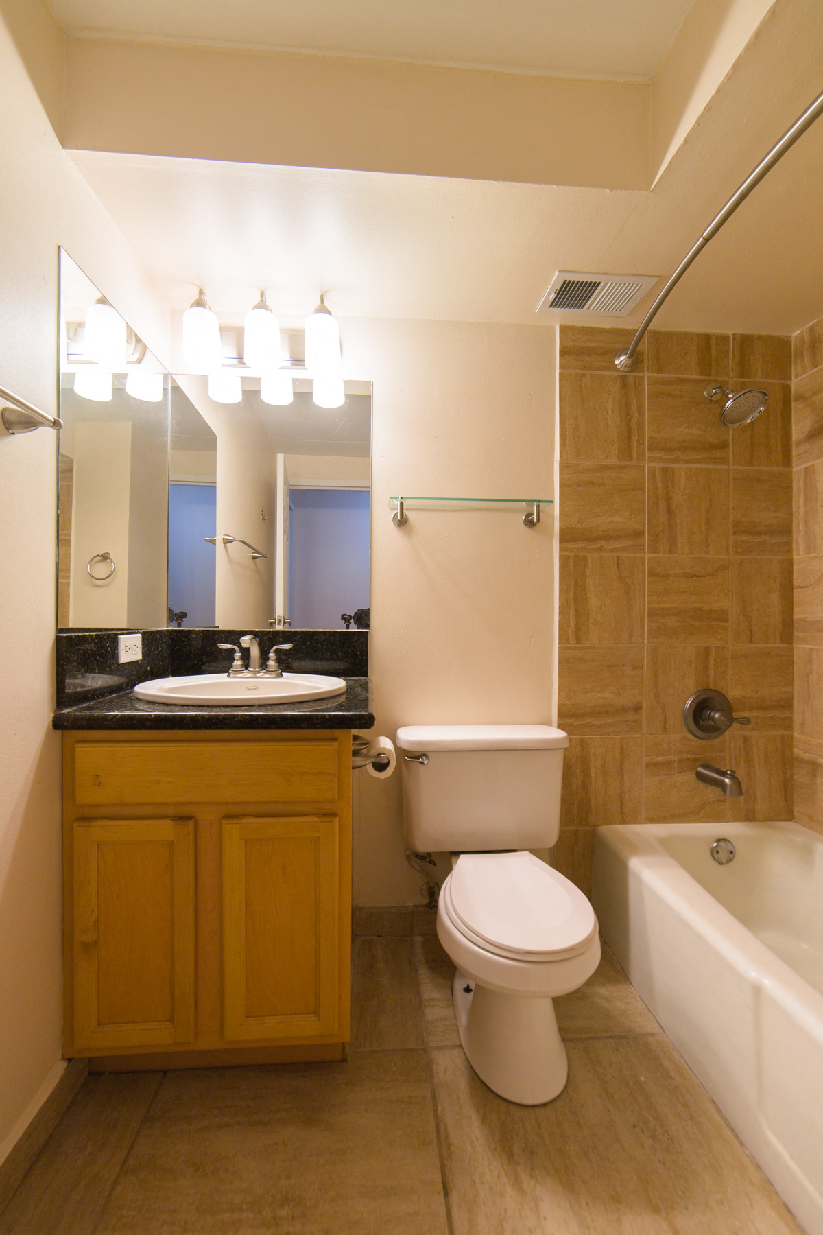 Napili Towers bathroom