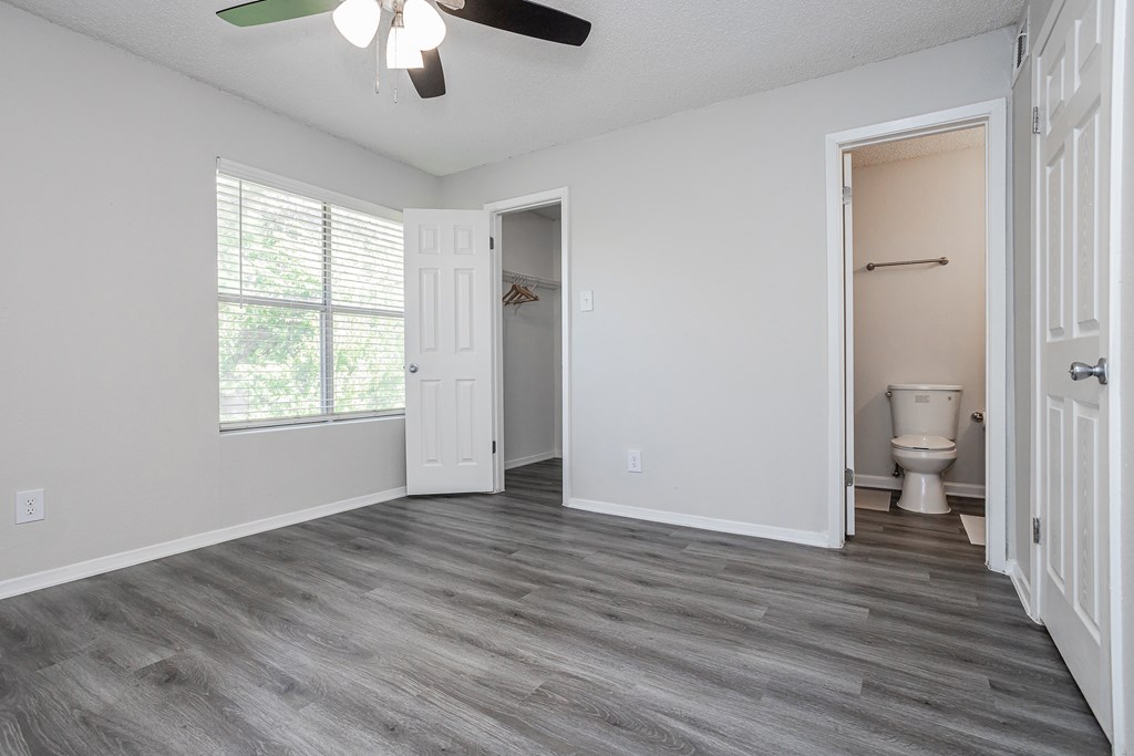 Oak Tree Village Bedroom