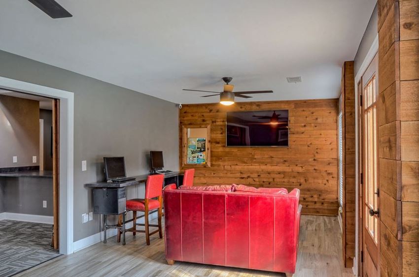 Oak Tree Village Apartments Resident Amenities Lounge Oak Tree Village Apartments Resident Amenities Lounge - Photo Gallery