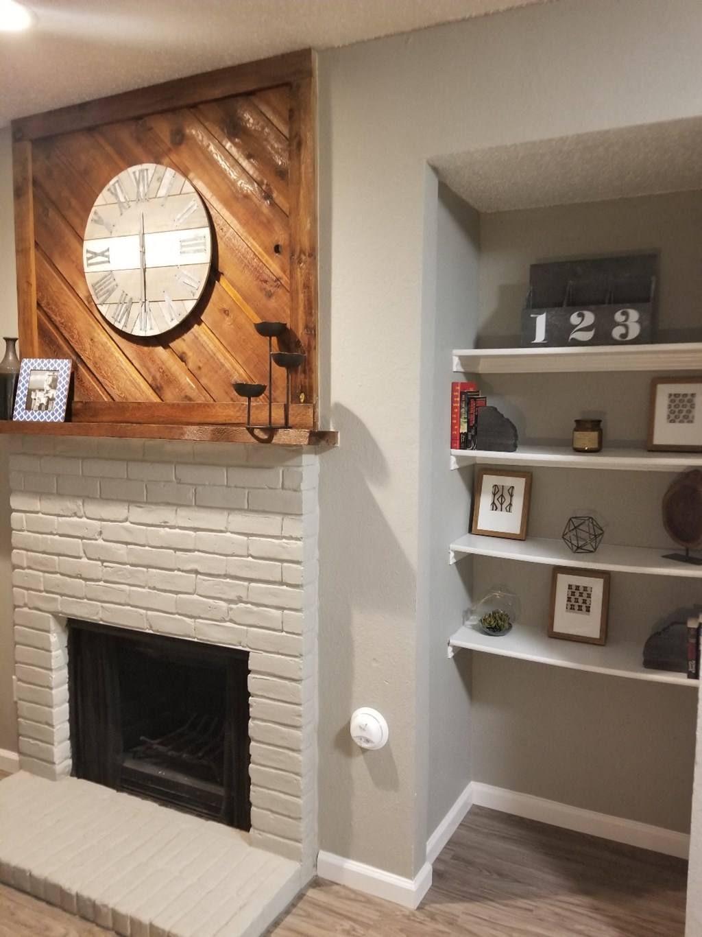 Oakwood Creek Apartments fireplace and shelving