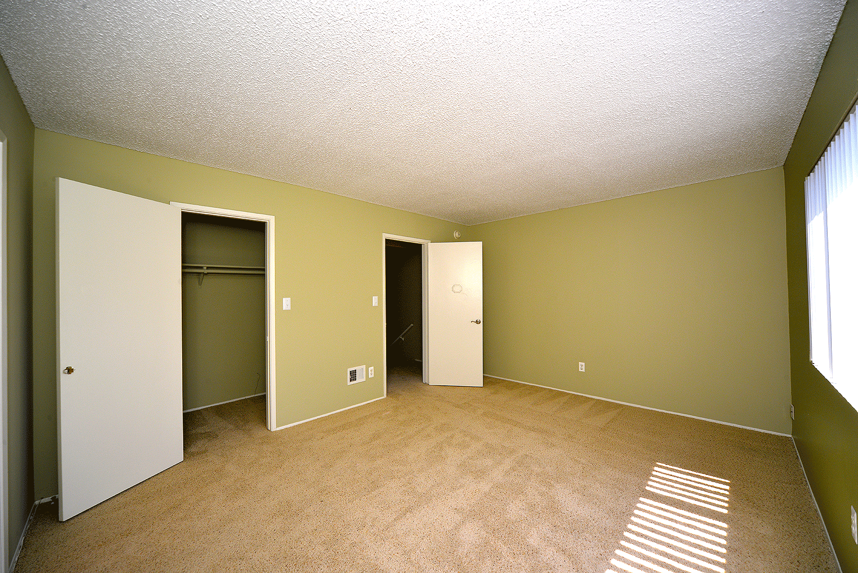 Ocean View Townhomes unfurnished two bedroom room