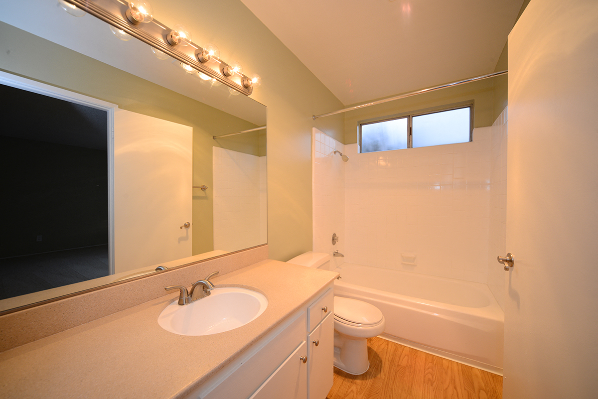 Ocean View Townhomes main bathroom upper level