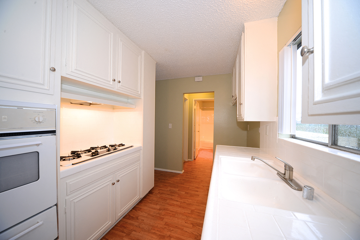 Ocean View Townhomes galley style kitchen countertop 