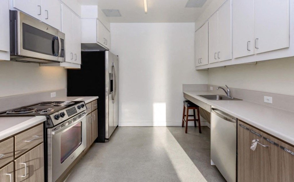 Pacific Pointe community kitchen