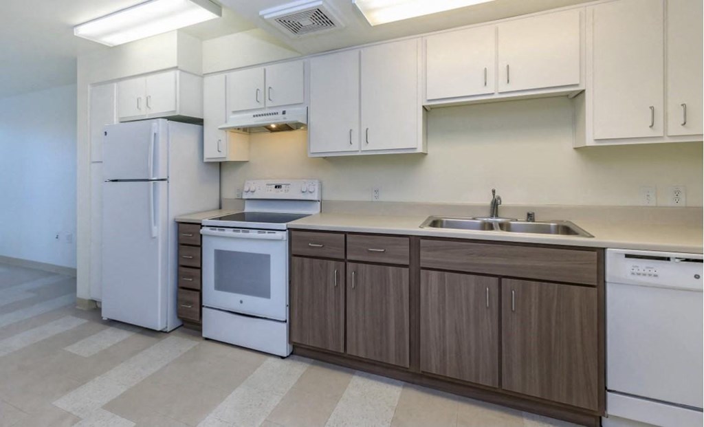 Pacific Pointe kitchen