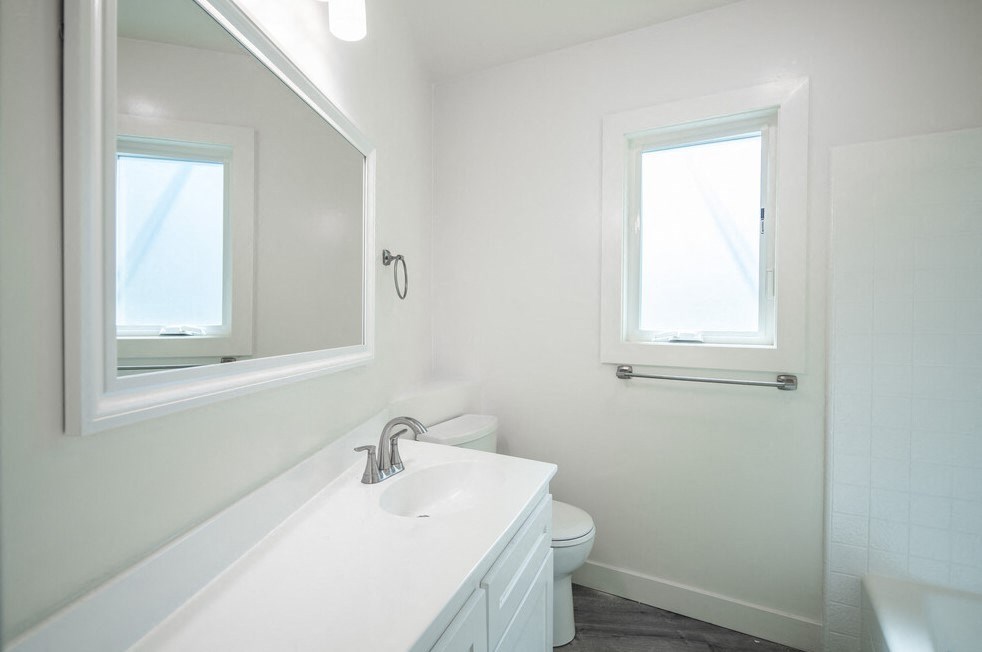 PacificHeights_Bathroom_2Bed1Bath_986sqft