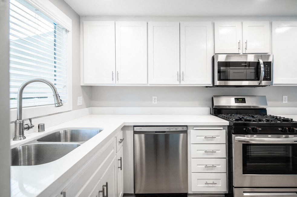 PacificHeights_Kitchen(2)_2Bed1Bath_986sqft