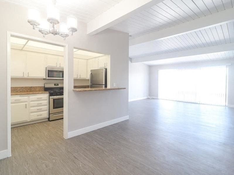 PacificHeights_KitchenAndLivingRoom