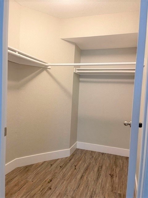 Peachgrove Apartments Spacious Closet