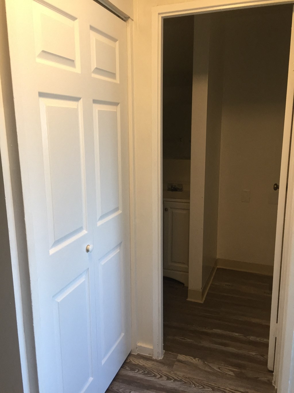 Cambridge Park Apartments and Cluster Park Apartments doorway