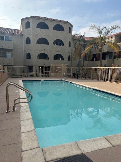 Park Stanton Place pool