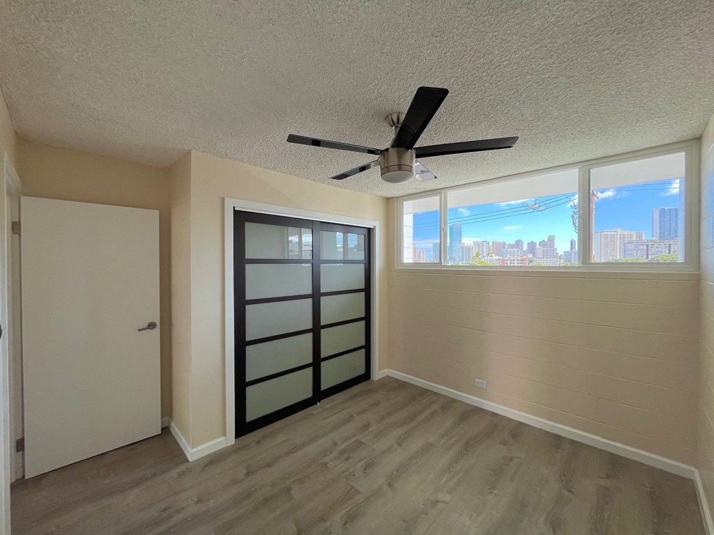 Punahou Heights Bedroom with Skyline View
