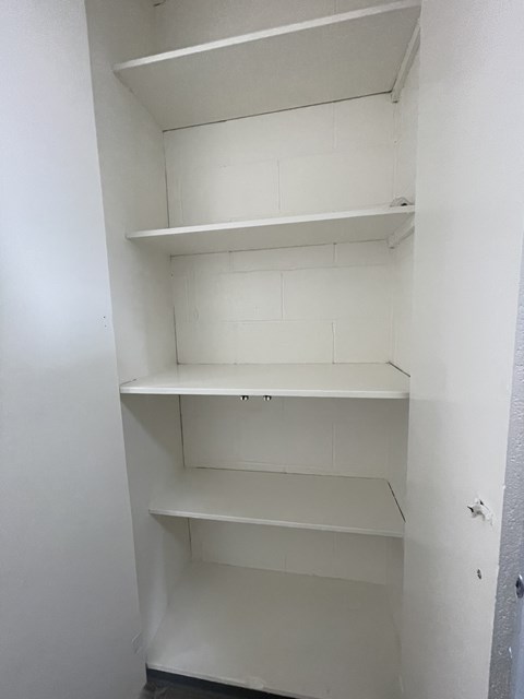 Pupunohe Bathroom Storage
