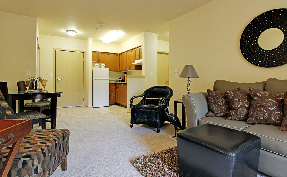 Radcliffe Place Apartments spacious living room