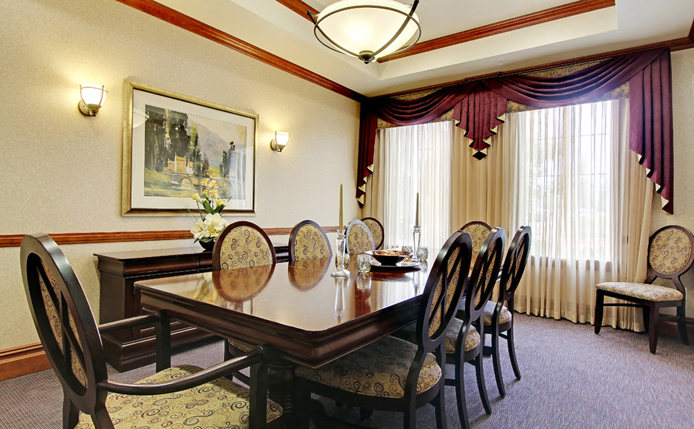 Radcliffe Place Apartments dinning area