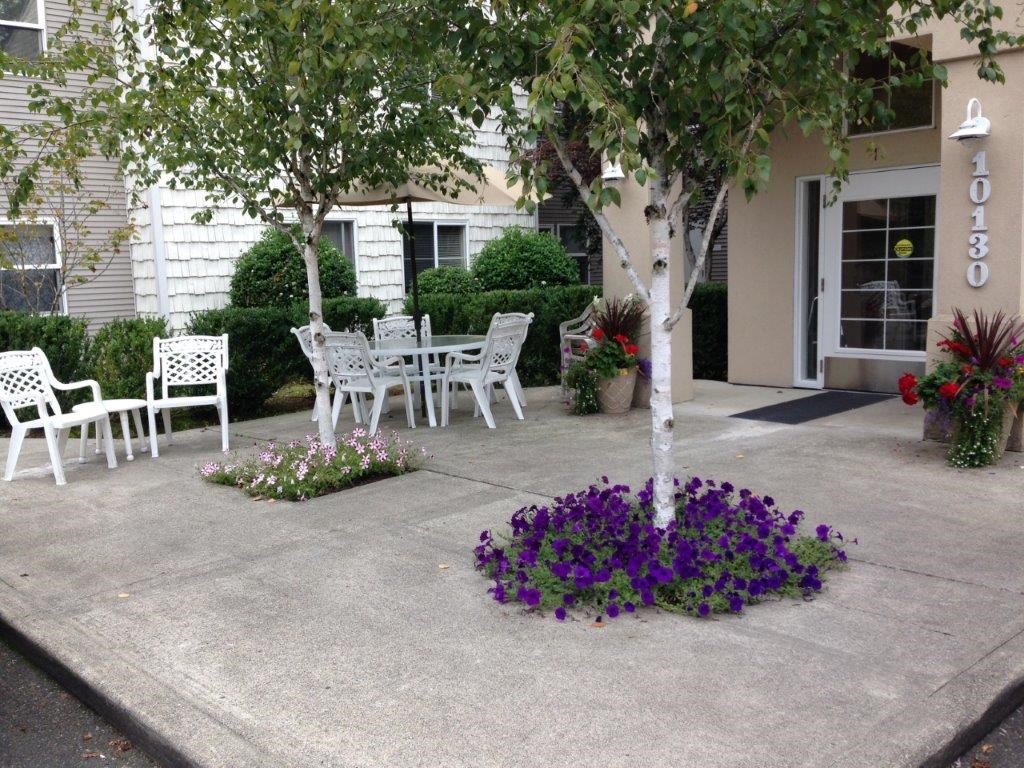 Riverside Landing Front of Bldg