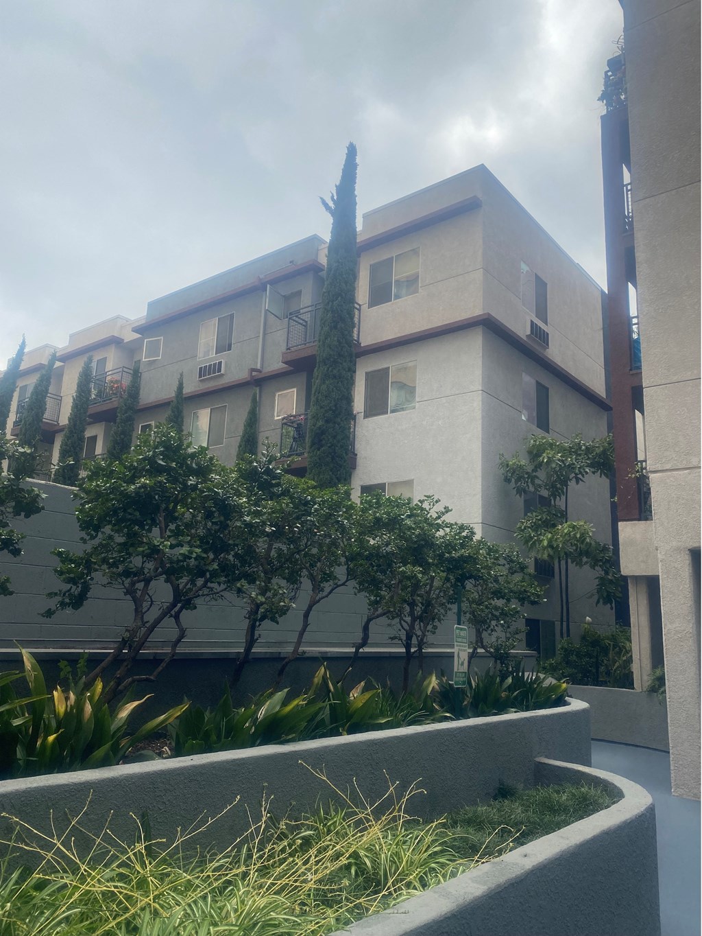 San Lucas Apartments exterior