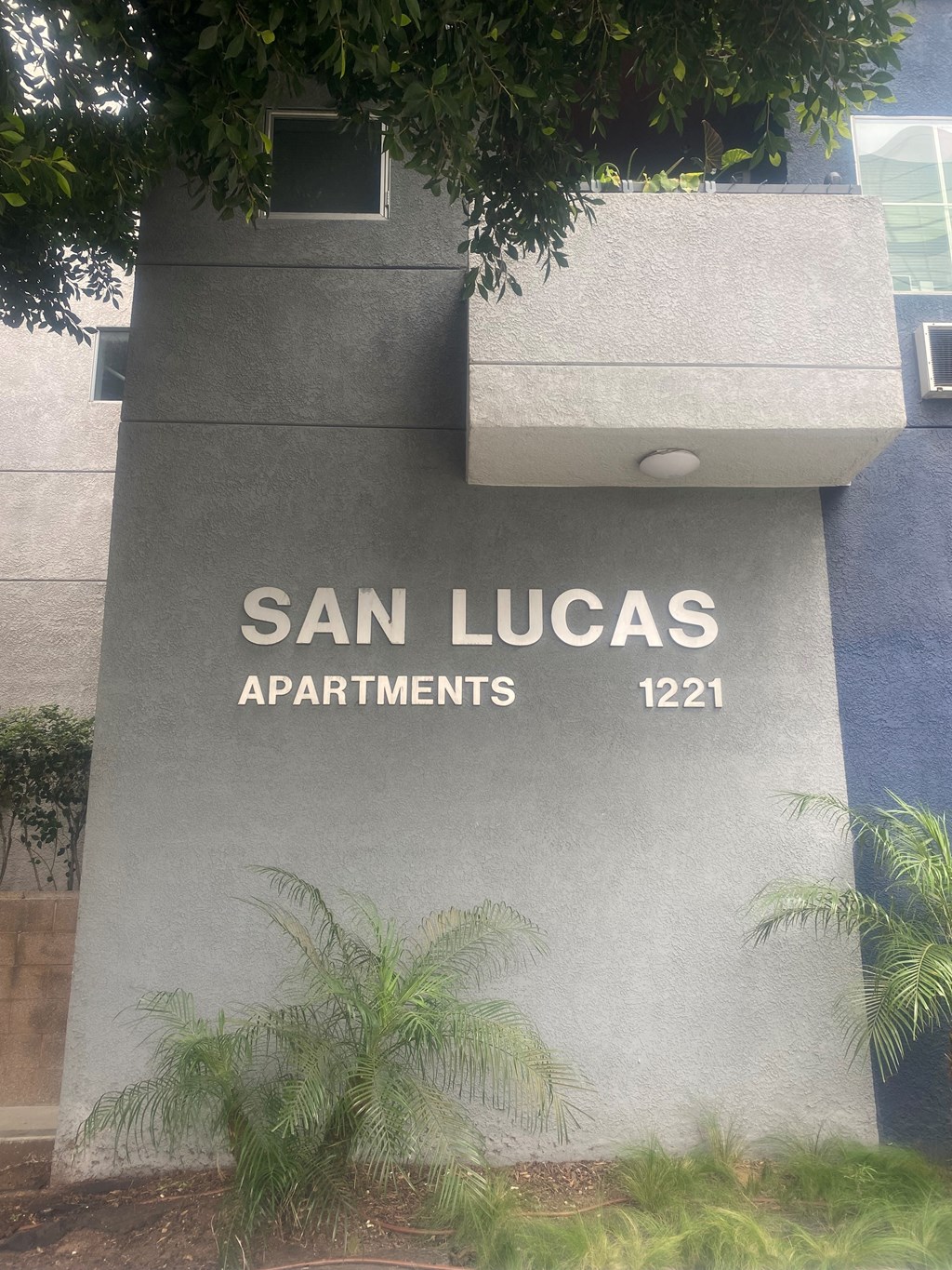 San Lucas Apartments sign
