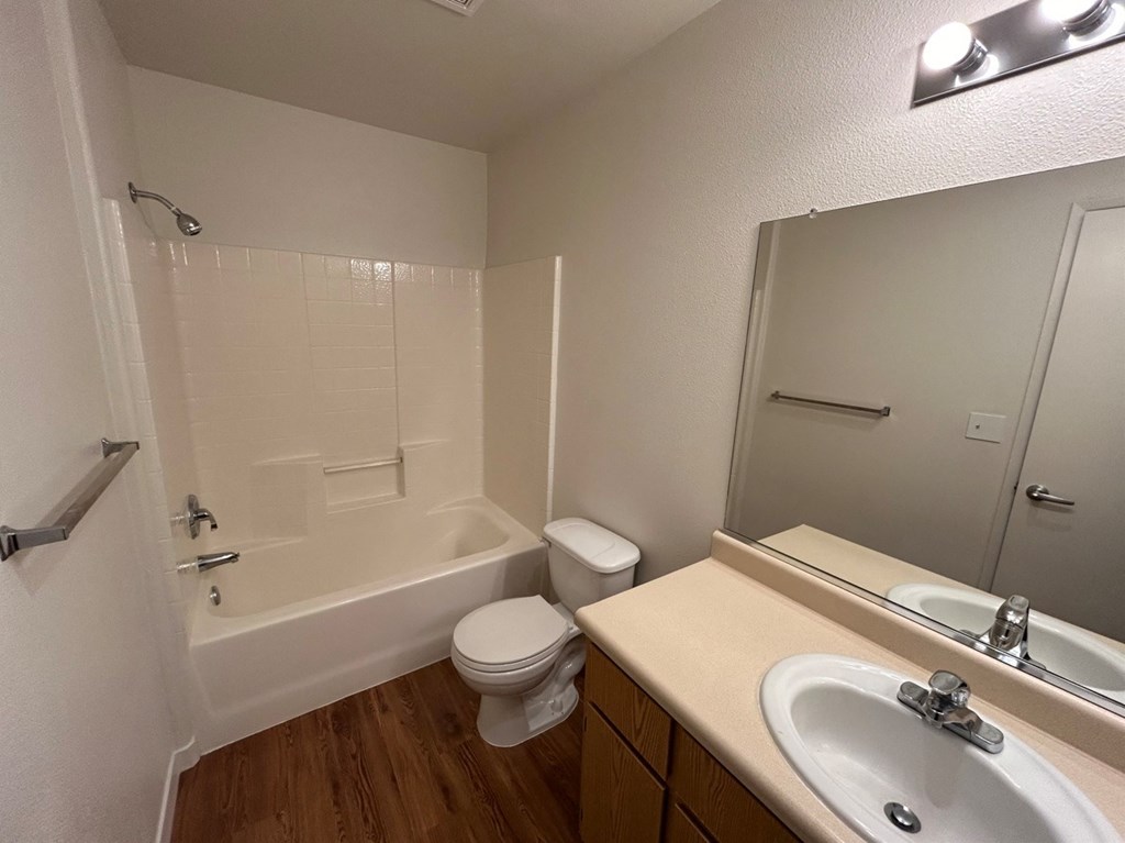 San Luis Bay three bedroom unit bathroom