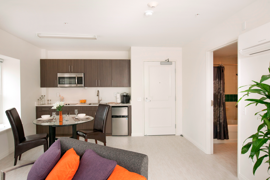 Criterion Promenade living area and doorway