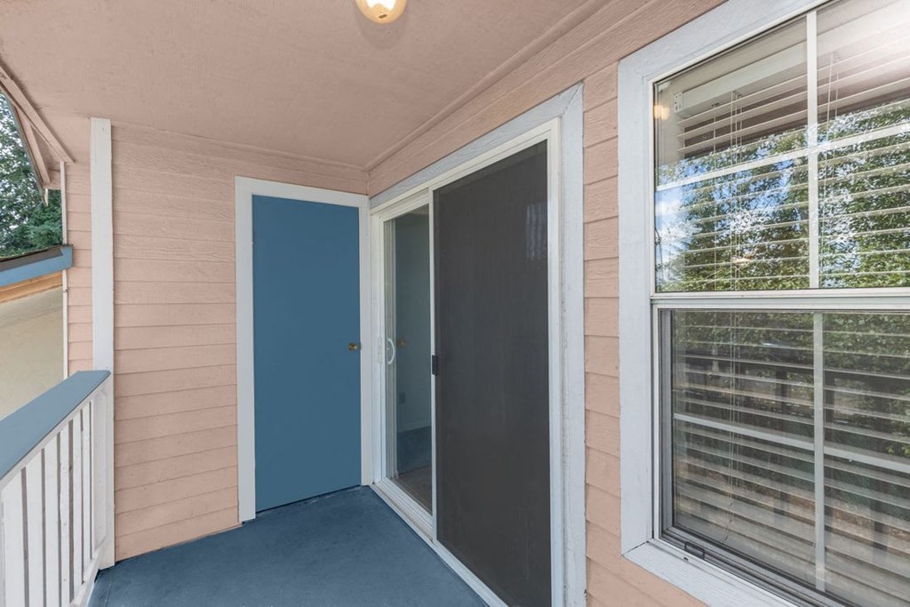 Silver Shadow Apartments exterior doorway