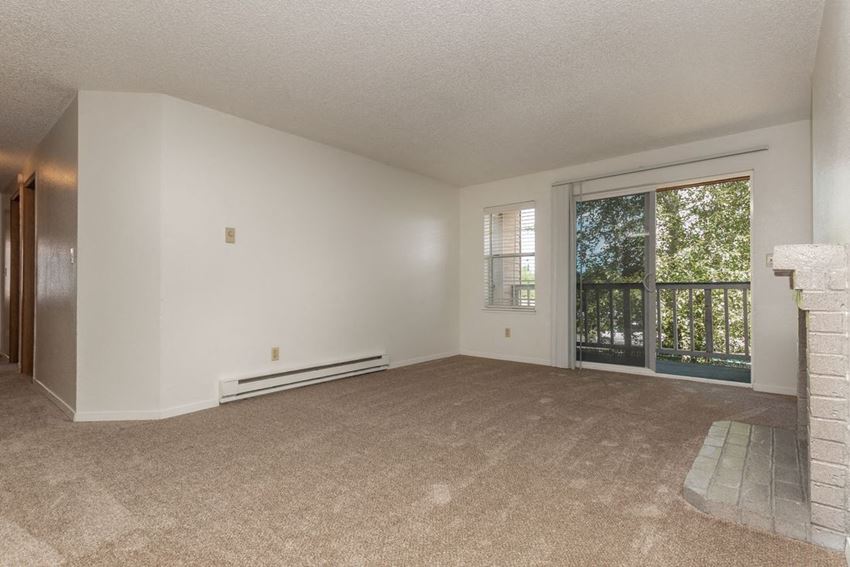 Silver Shadow Apartments spacious living area Silver Shadow Apartments spacious living area