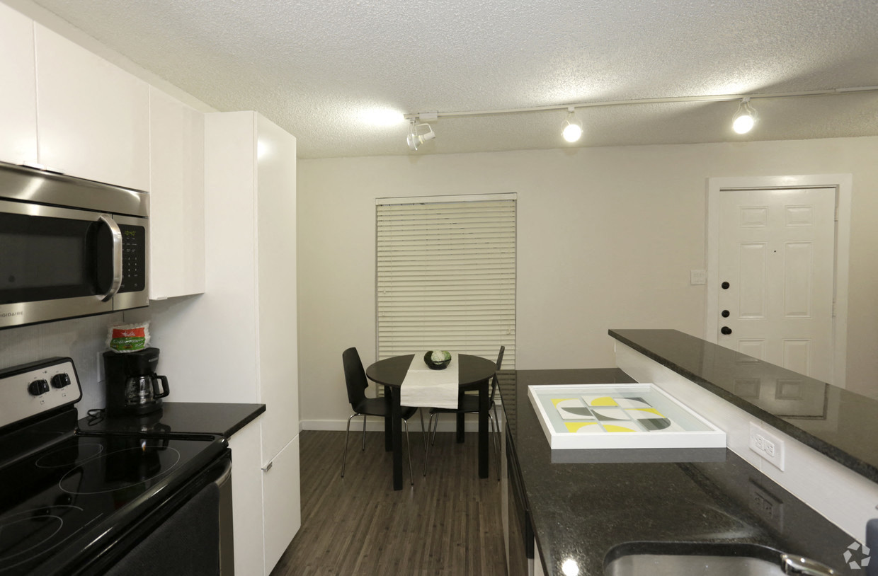 Soco at Alpine Dining and Kitchen area with decor