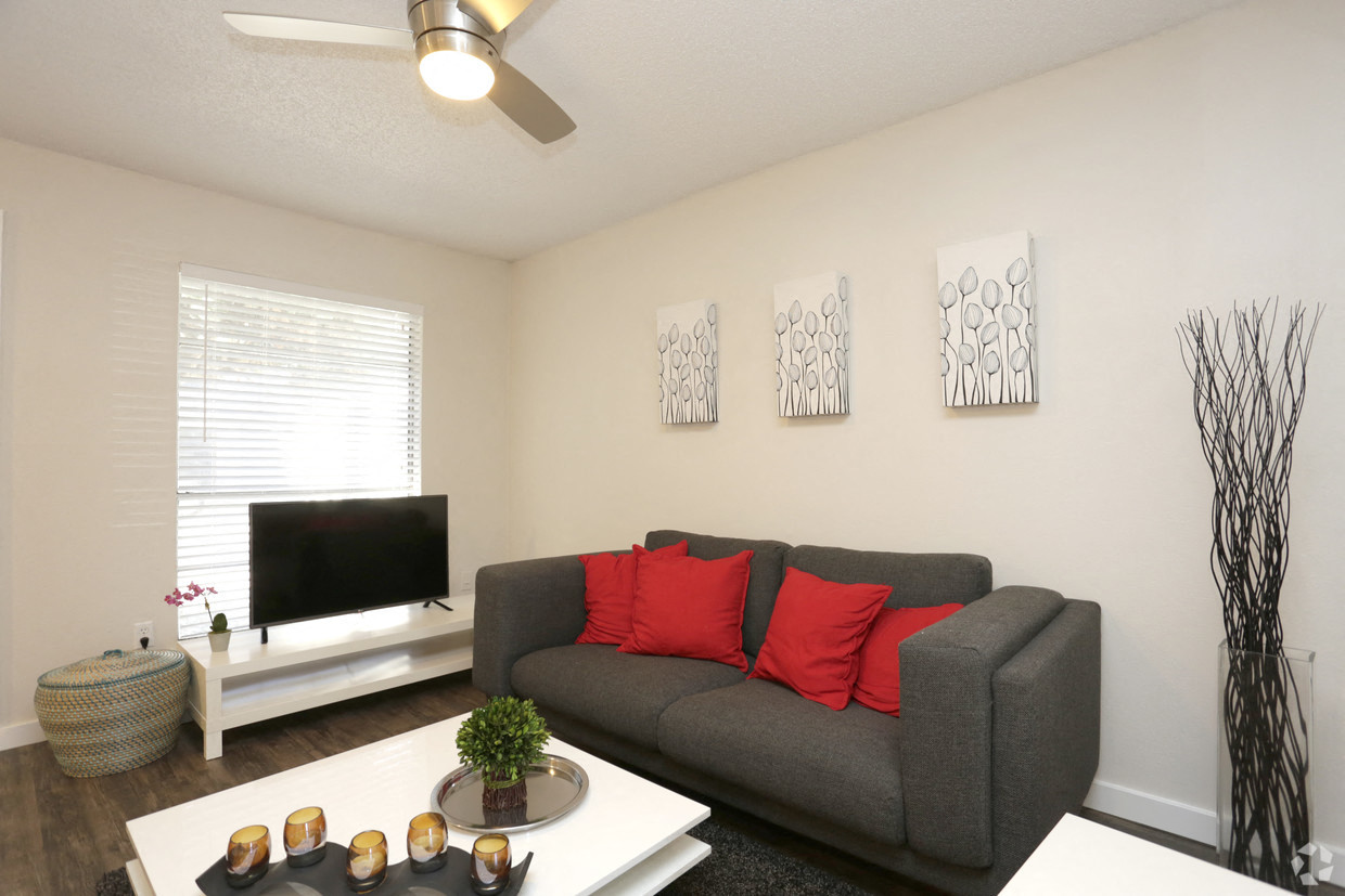 Soco at Alpine Living area with decor