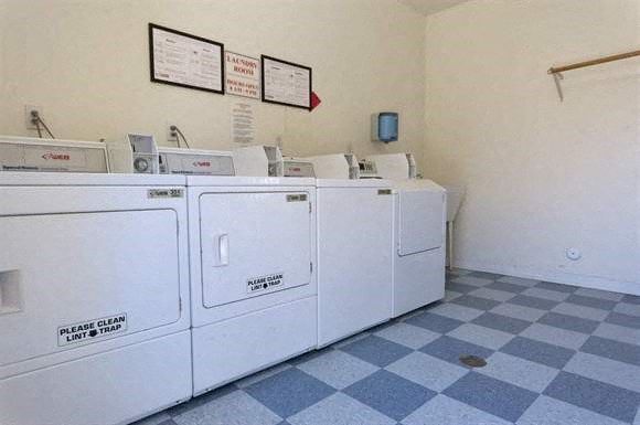 Sorrento Villas laundry facilities