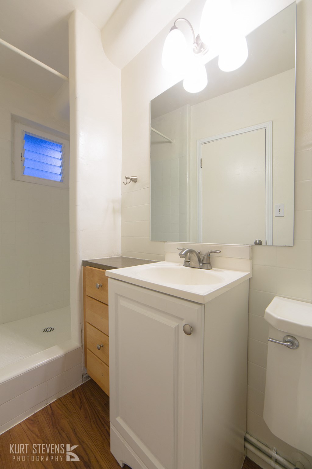 Moana Vista Apartments bathroom