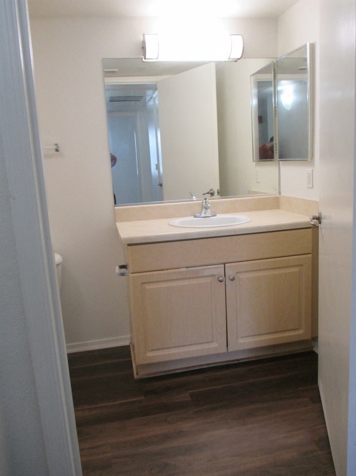 Sunny View bathroom vanity