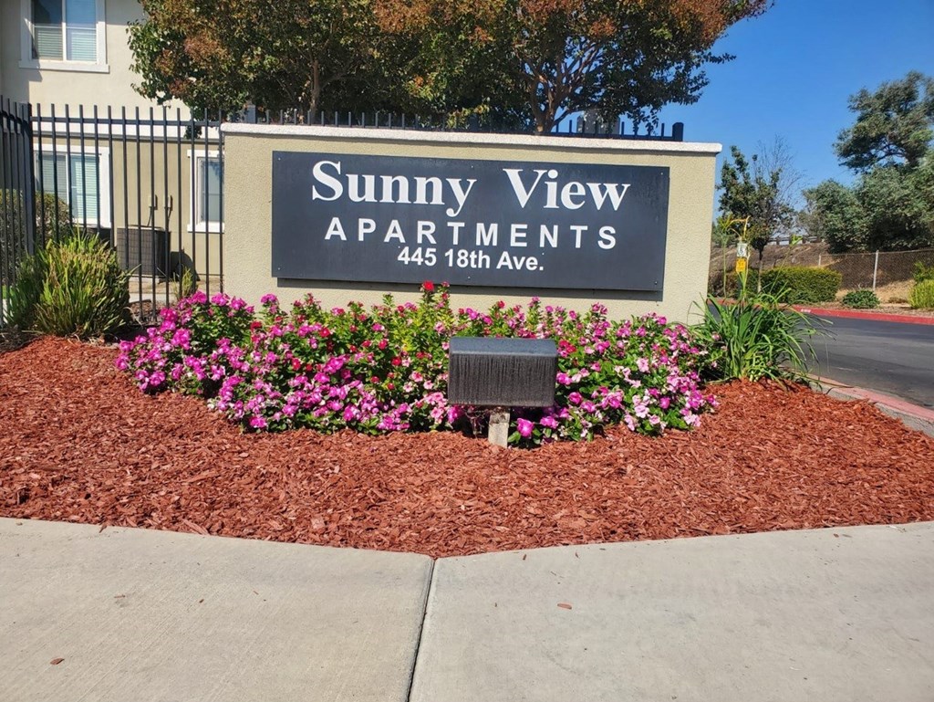 Sunny View signage