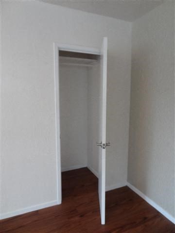 Moana Vista Studio Bedroom and Doorway