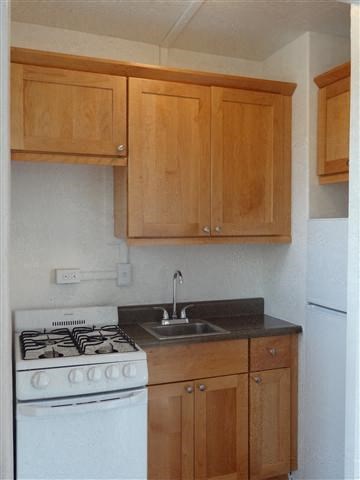 Moana Vista Studio Kitchen Cabinet