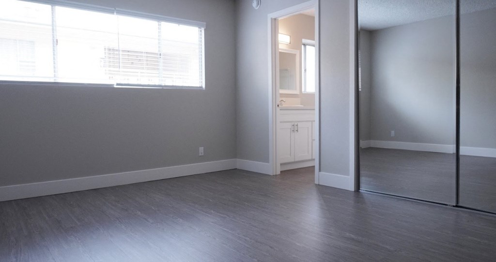 The Canyons at Sherman Oaks unit 6 bedroom with attached bathroom