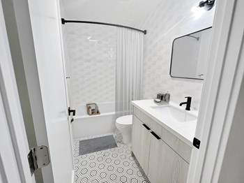 The Rodney Bathroom The Rodney Bathroom - Photo Gallery 6