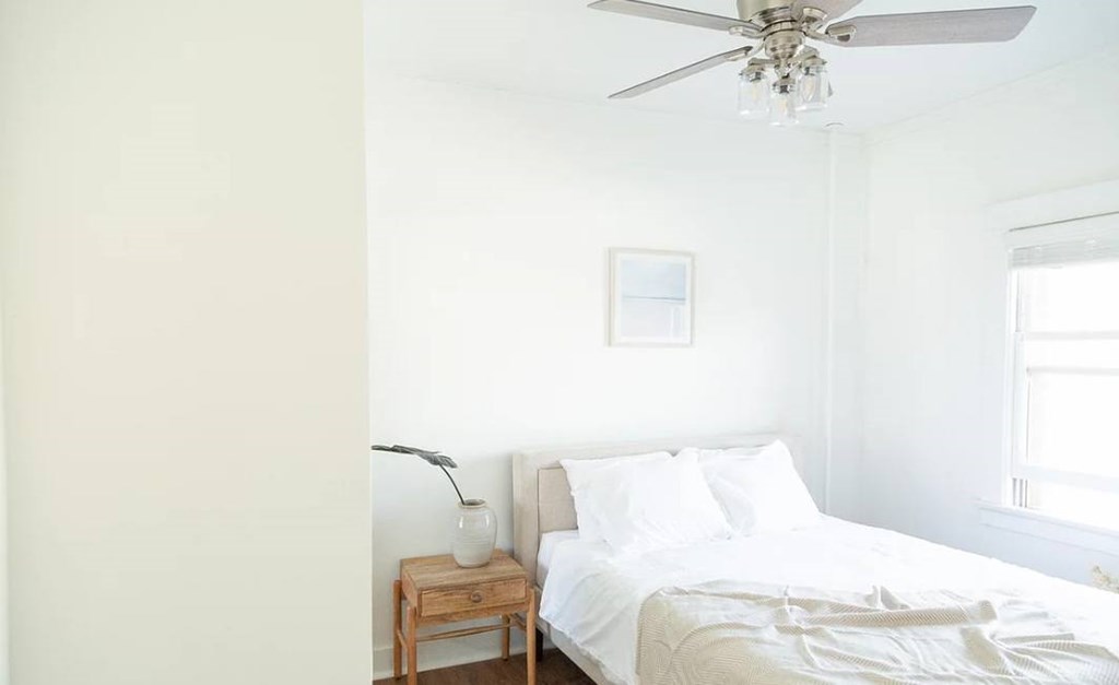 The Villa Elaine Bedroom