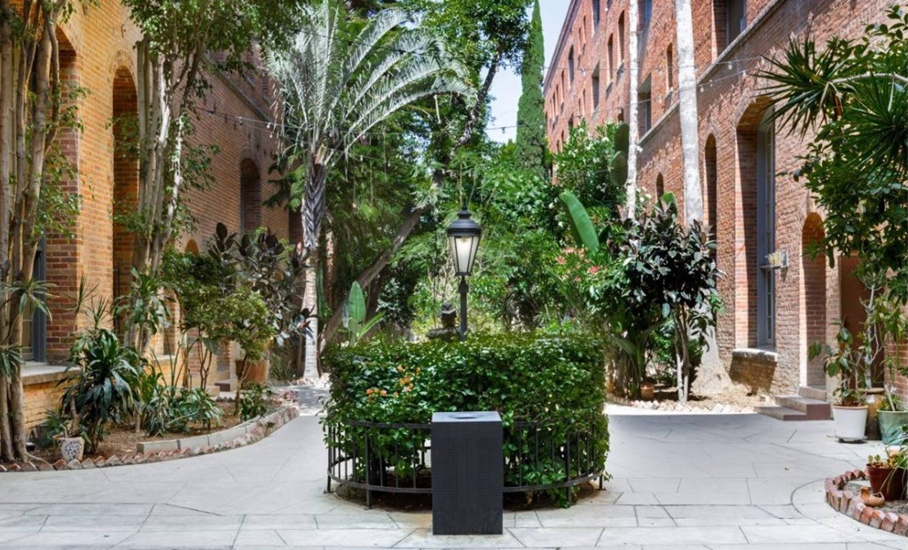 The Villa Elaine Courtyard