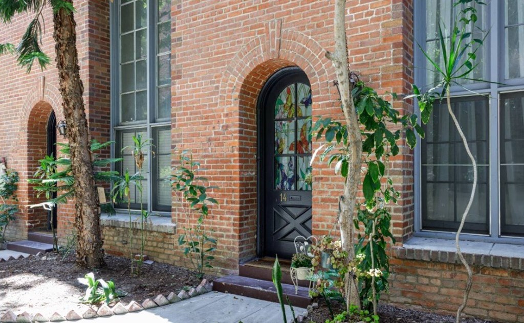 The Villa Elaine Exterior