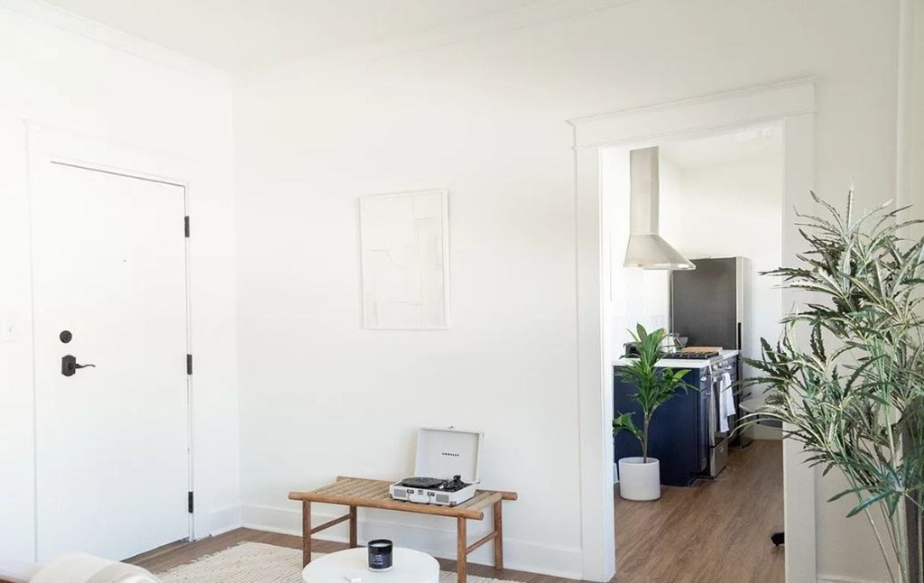 The Villa Elaine Studio Unit Entry Way