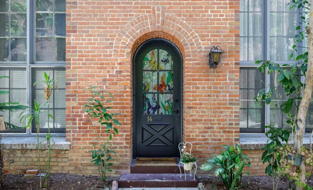 The Villa Elaine Exterior