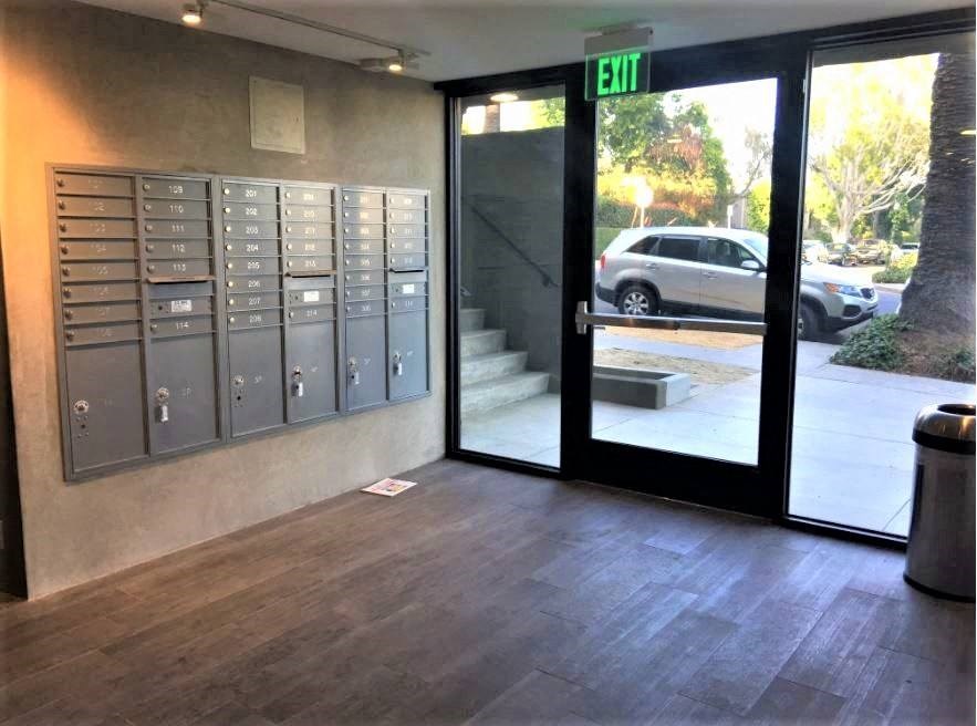 TheRodney_FrontEntrance_MailArea