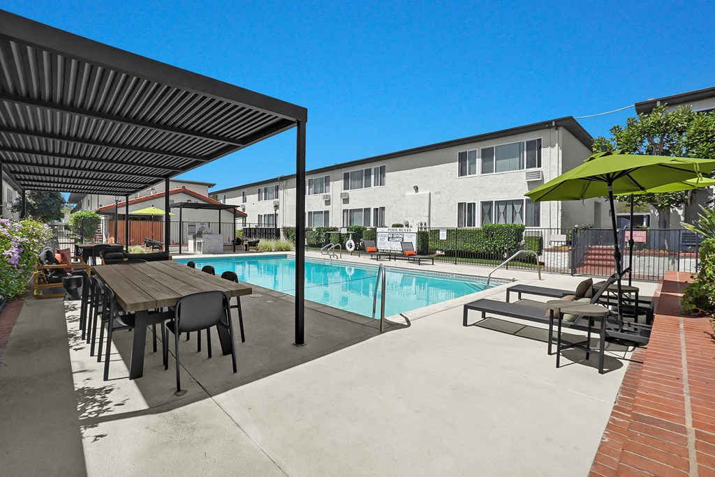 Tierra Del Sol Pool Area