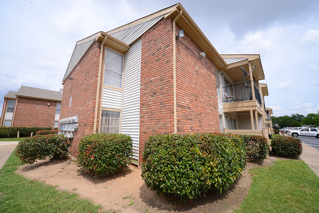 Trinity Park Apartments exterior building